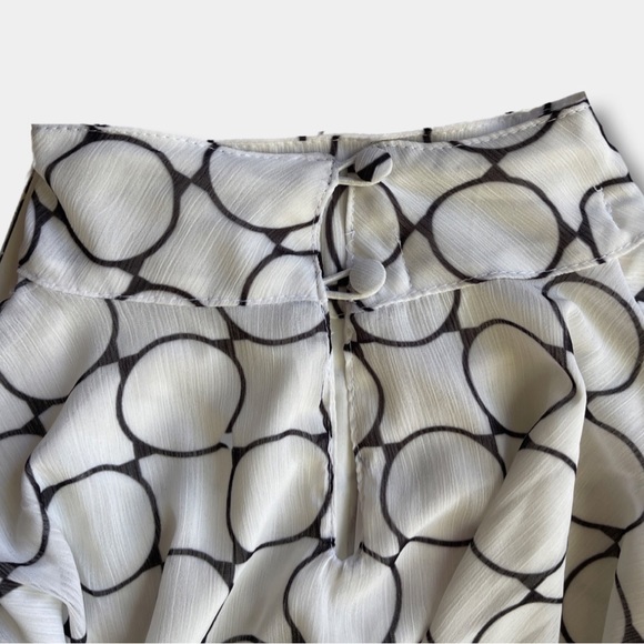 Printed Ruffled Dress - Picture 3 of 4